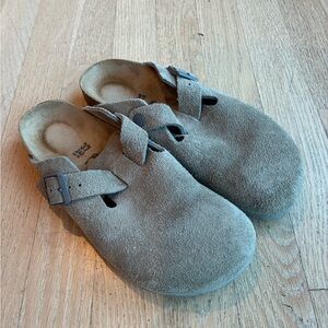 Birkenstock Suede Mules in Taupe